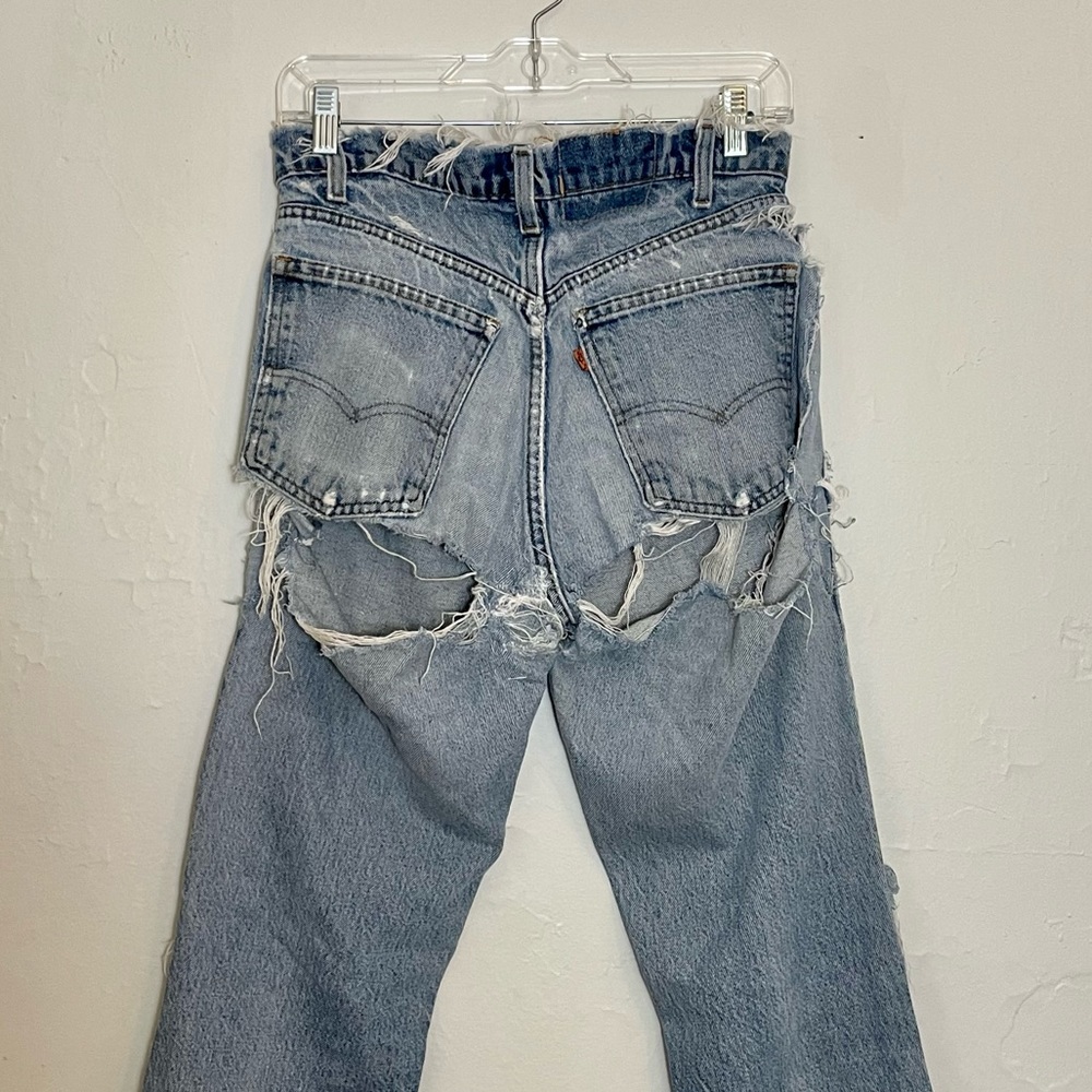 Super Distressed Orange Tab Levi Jeans